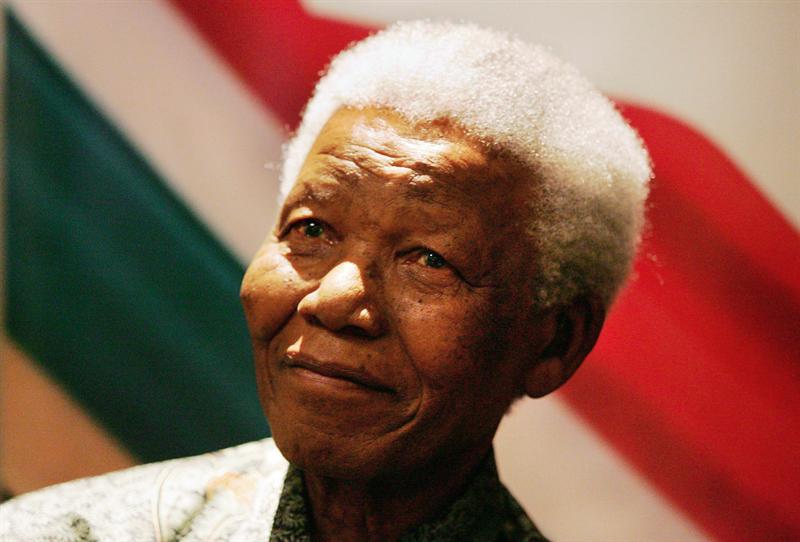 Consternación en redes sociales por muerte de Mandela