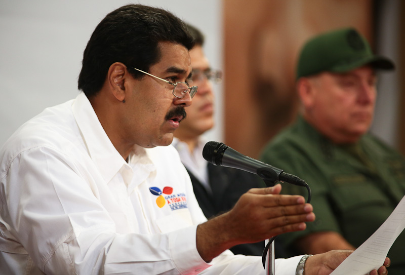 Gobierno venezolano mantiene acusación de que oposición no quiere elecciones