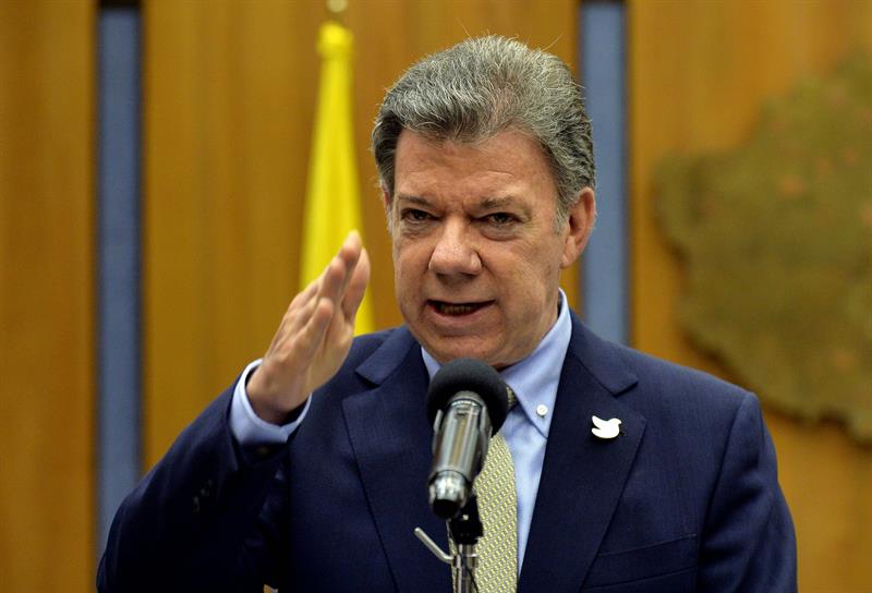 Santos pide a FARC que aceleren negociaciones para alto el fuego definitivo
