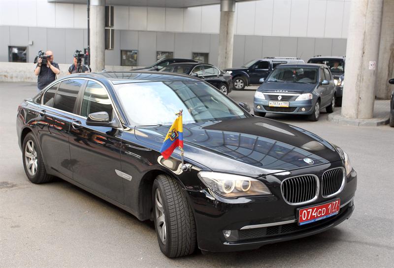 Canciller Patiño confirma el pedido de asilo de Snowden a Ecuador