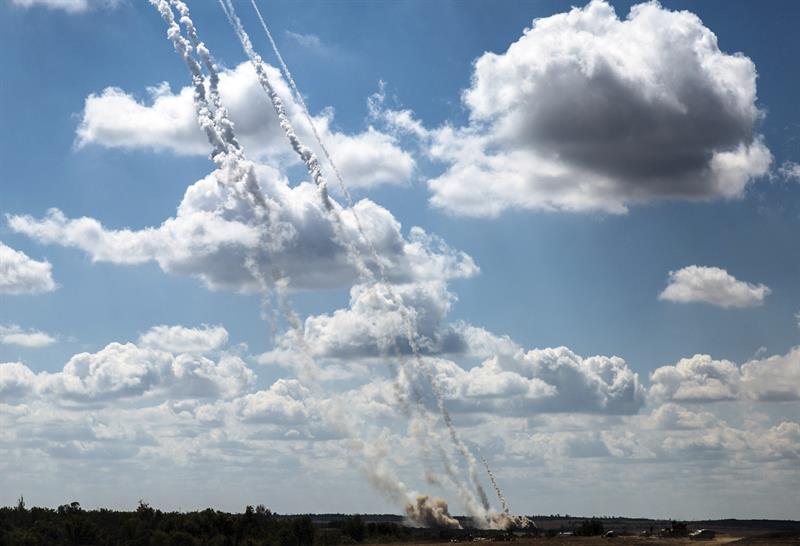 La OTAN exige a Rusia el cese inmediato de sus acciones militares en Ucrania