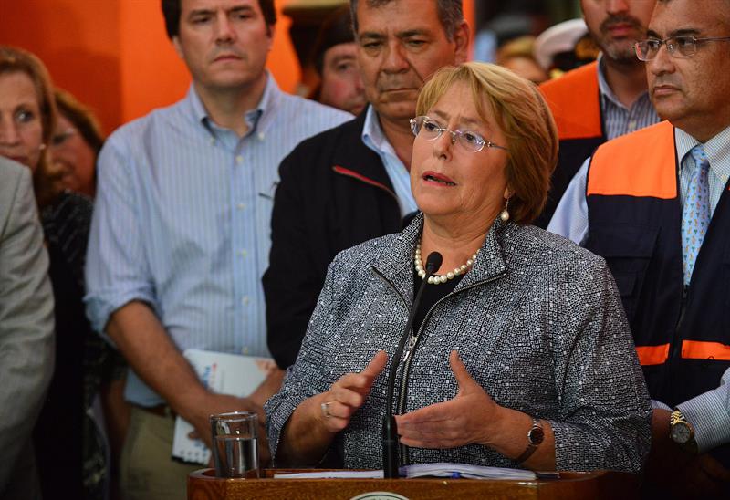 Ordenan nuevamente la evacuación de la población del borde costero de Chile