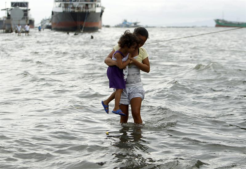 Tifón “Utor” en Filipinas deja 4 muertos y 11 desaparecidos