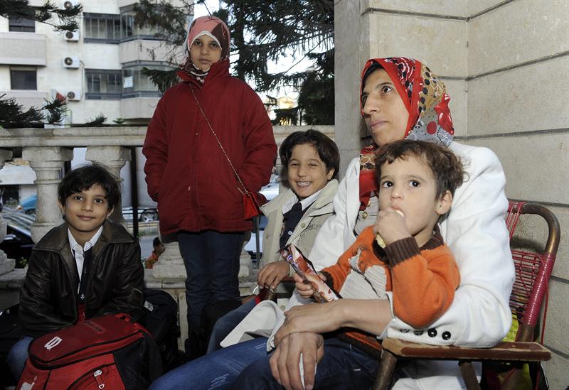 La ONU repartirá tarjetas de pago para comida a refugiados sirios