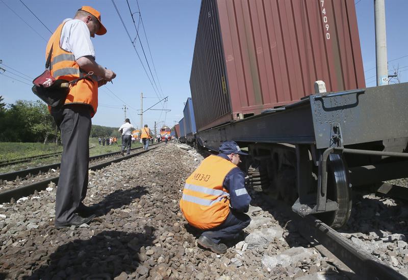 Al menos 5 muertos en choque de trenes en Moscú