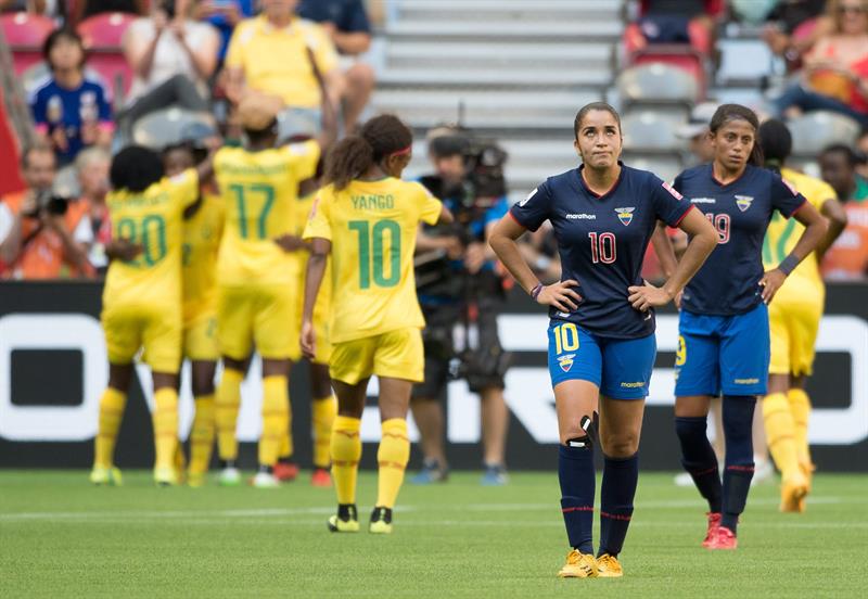 Ecuador cae con estrépito 6-0 ante Camerún en estreno en Copa Mundial