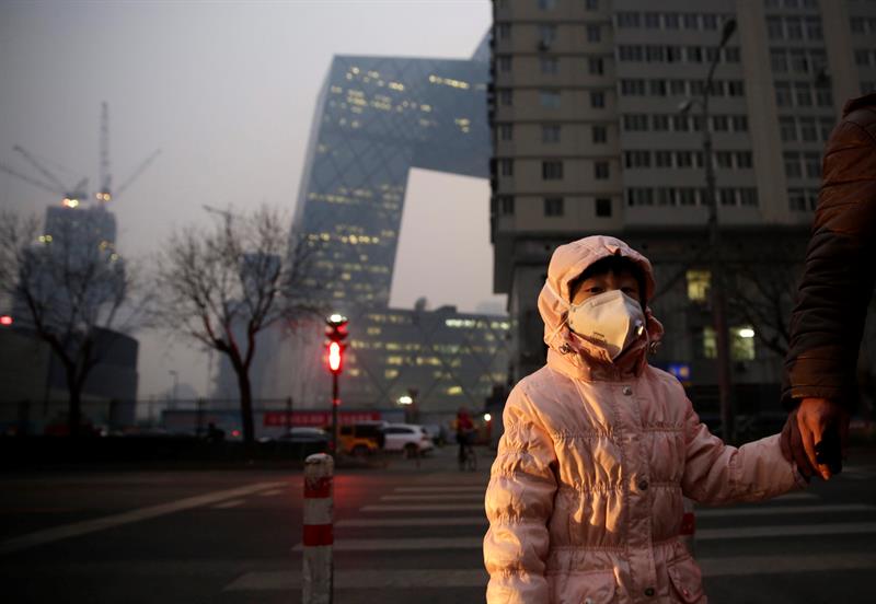 Pekín emite su primera alerta roja, la máxima, por contaminación