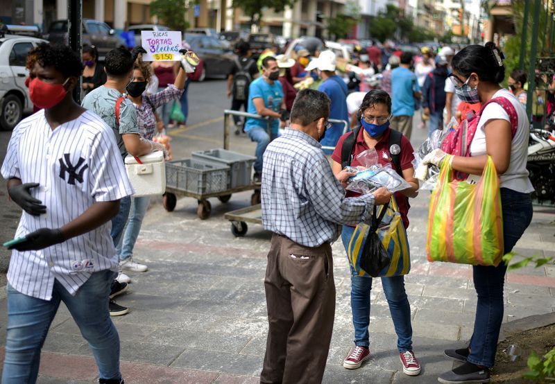 Aumento de jóvenes con COVID-19 en las UCI de Guayaquil