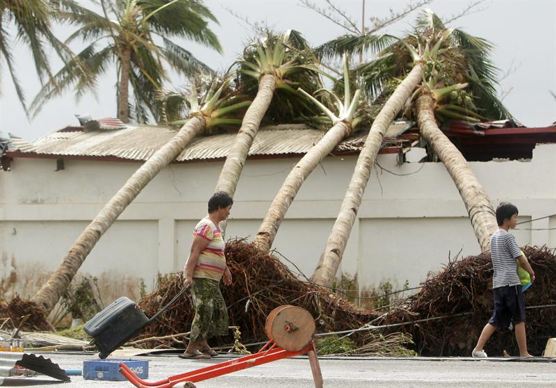 Filipinas teme que el tifón Haiyan haya causado más de un centenar de muertos