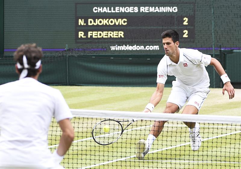 Djokovic derrota a Federer en la final de Wimbledon