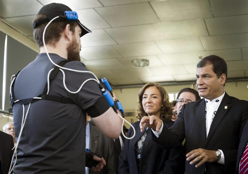 Correa asiste a firma de convenio científico entre España y Ecuador