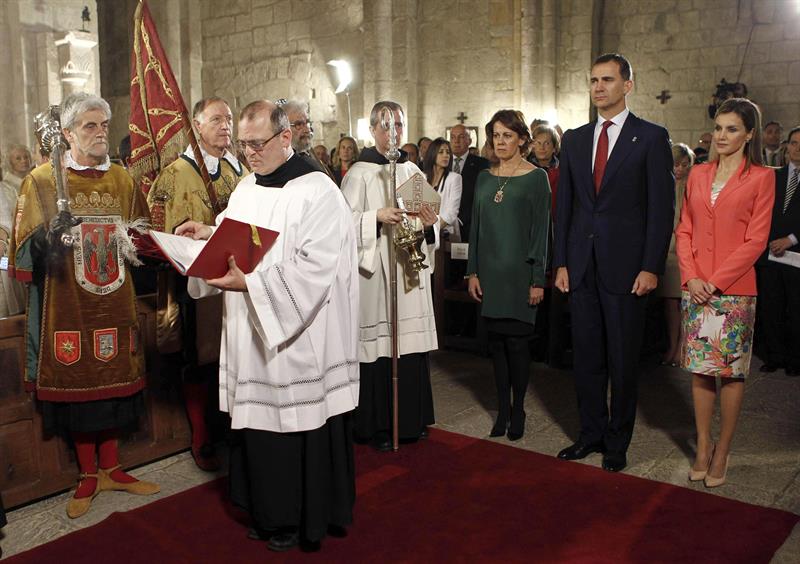 Futuro rey de España promueve la unidad de su país para superar crisis