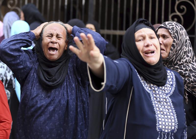 Egipto condena a 102 seguidores de Hermanos Musulmanes a 10 años de cárcel