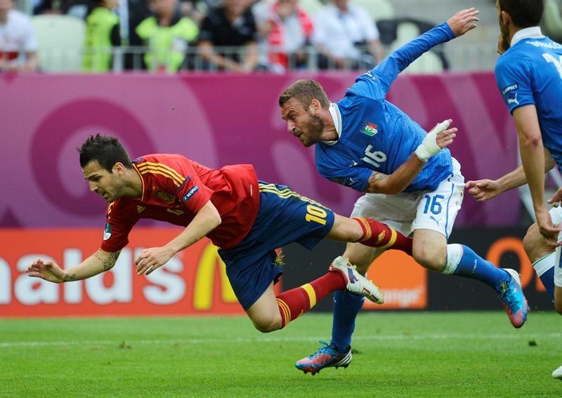 España e Italia igualaron a 1 en su debut en la Eurocopa