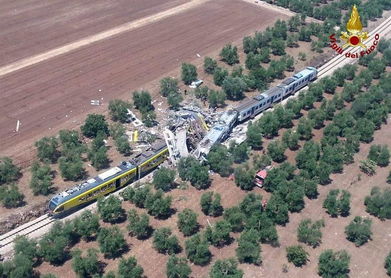 Ascienden a 10 las víctimas mortales en accidente de tren en Italia