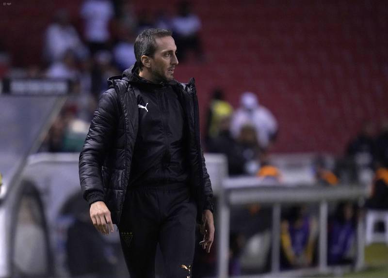 Luis Zubeldía se le acabó el año con LDUQ tras ser suspendido 3 fechas