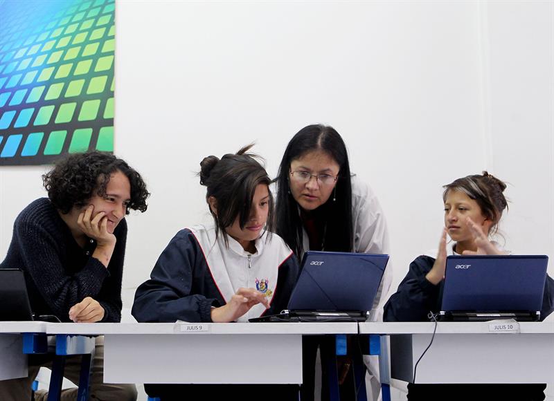 "Hablando con Julis", un software para romper barreras de comunicación