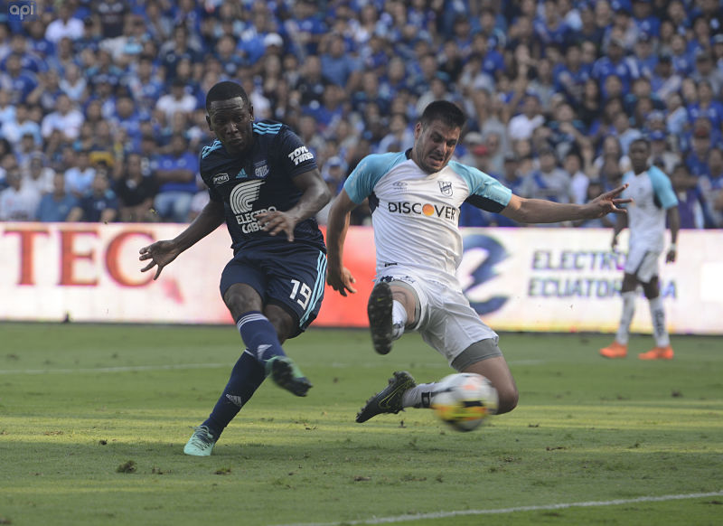 Nassib Neme pone límite de 24 horas para fichar a Bryan Angulo