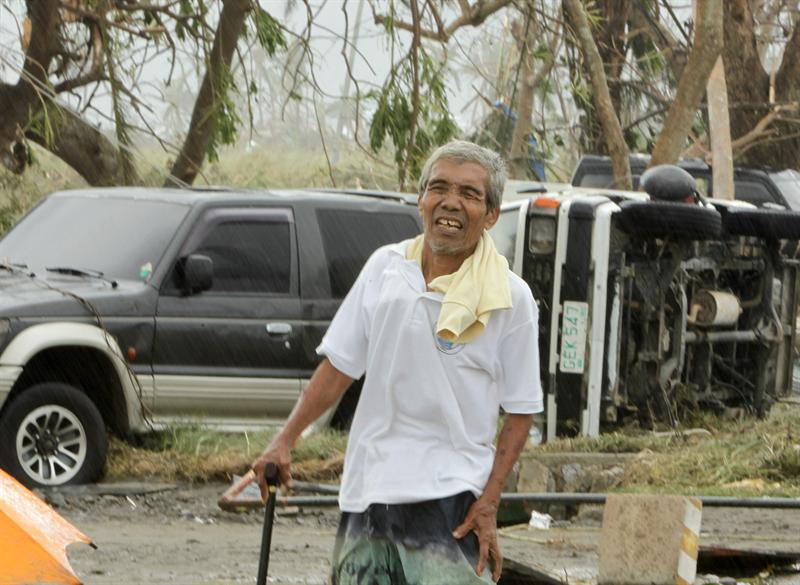 1.200 personas habrían muerto por tifón en Filipinas según Cruz Roja