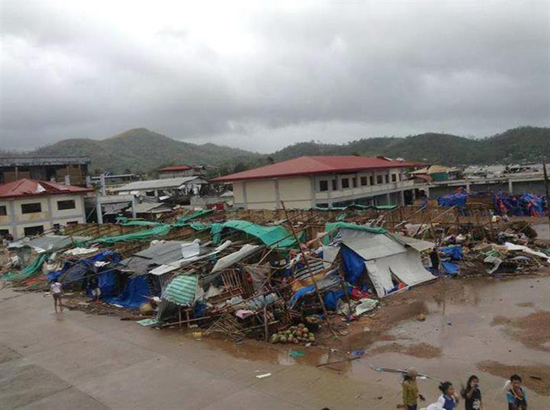 Filipinas teme que el tifón Haiyan haya causado más de un centenar de muertos