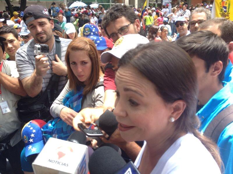 Inicia en Venezuela marcha por la &quot;Resurrección de la Democracia&quot;