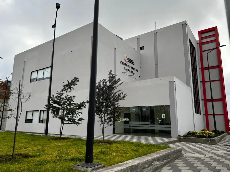 Edificio de la morgue de Riobamba.