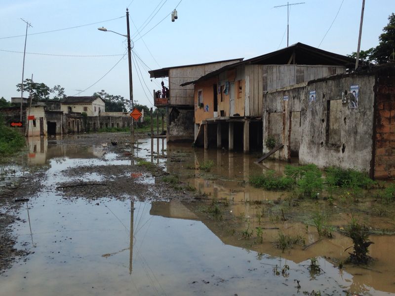 Unas 80 familias afectadas por inundaciones en Puerto Inca