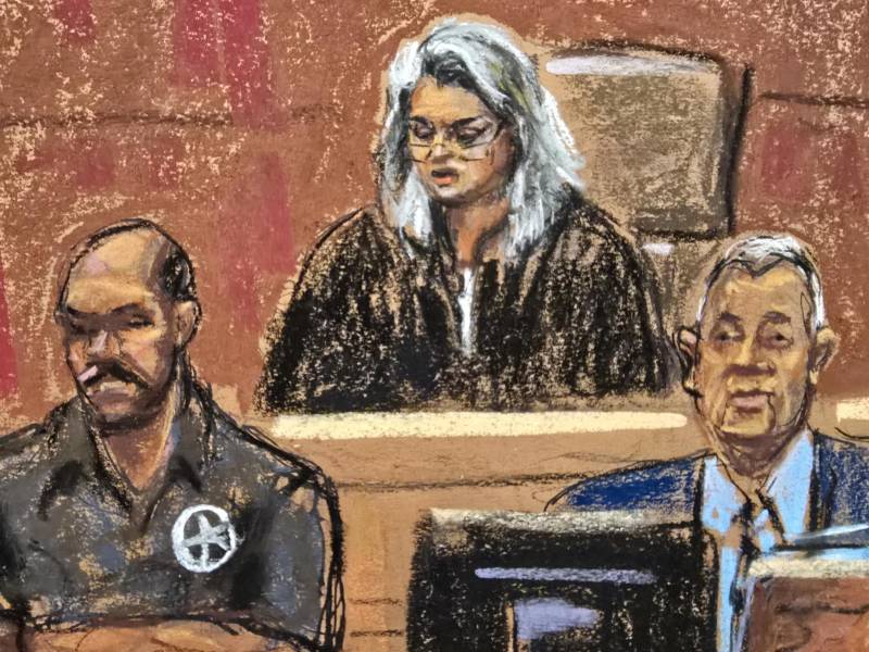 Fotografía de un dibujo realizado por la artista Jane Rosenberg donde aparece la jueza de instrucción Vera Scandon, durante la comparecencia del narcotraficante ecuatoriano José Adolfo 'Fito' Macías realizada este lunes, en un tribunal de Nueva York (EE.UU.).