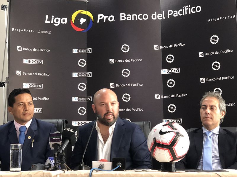 Liga Pro y árbitros firman acuerdo para torneo 2019