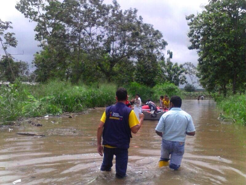 Cien familias afectadas por inundaciones en Valencia, provincia de Los Ríos