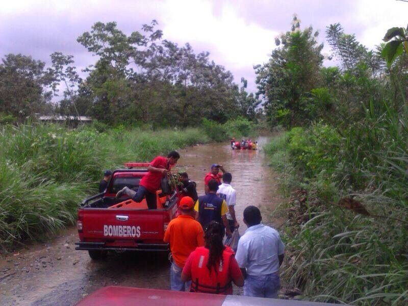 Cien familias afectadas por inundaciones en Valencia, provincia de Los Ríos