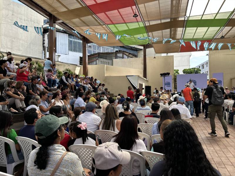 El Municipio de Guayaquil organiza presentaciones los domingos en la Ruta Centro.