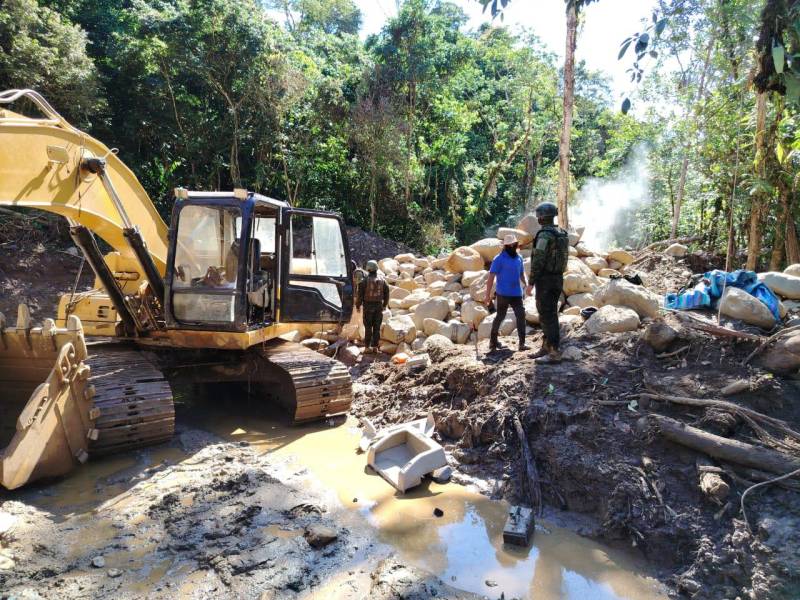 Las Fuerzas Armadas han intensificado las operaciones mineras en zonas de la Amazonía.