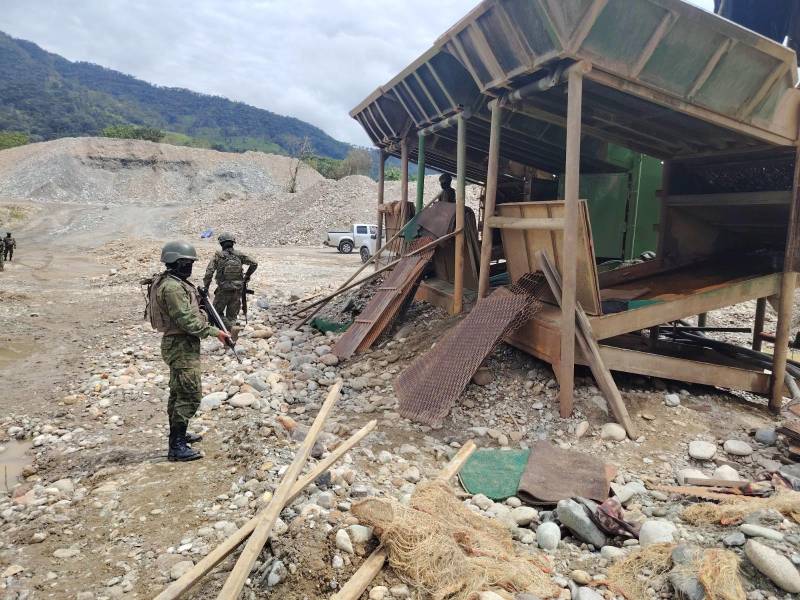 El 9 de mayo, 11 militares fallecieron tras ser emboscados durante un operativo contra la minería ilegal en Orellana.