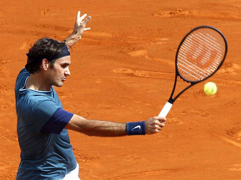 Federer arrolla a Rosol y jugará en cuartos con Tsonga en Montecarlo
