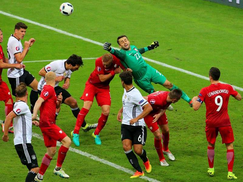 Alemania no pasa del empate sin goles ante una difícil Polonia