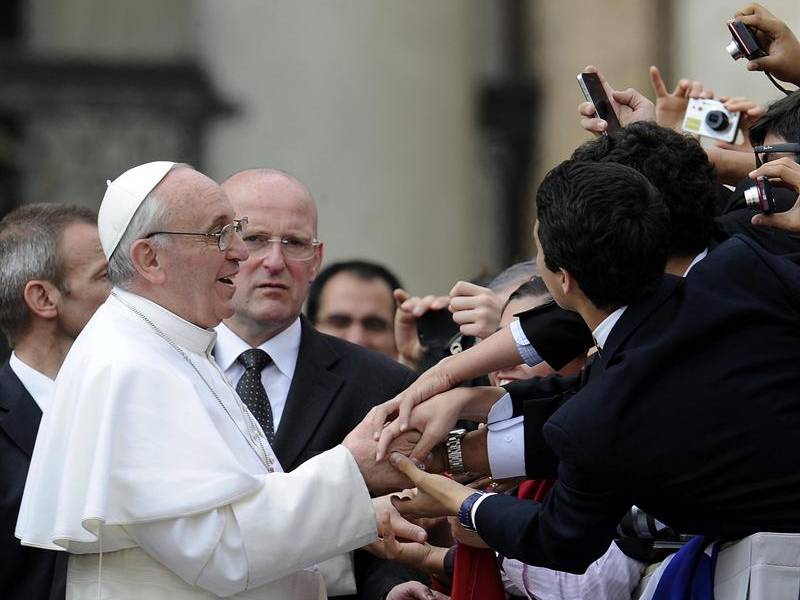 El papa exhorta a los jóvenes del Opus Dei a la santidad en la vida diaria