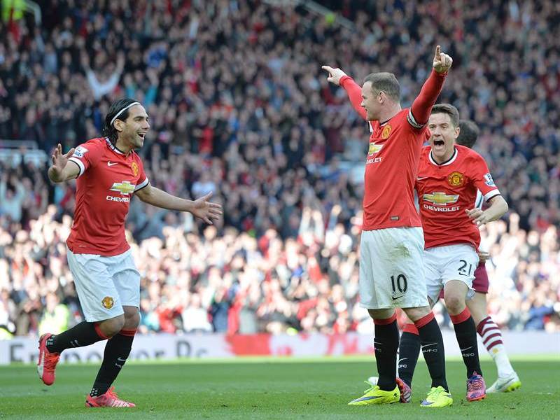 Herrera y Rooney dan el triunfo al United ante un combativo Aston Villa