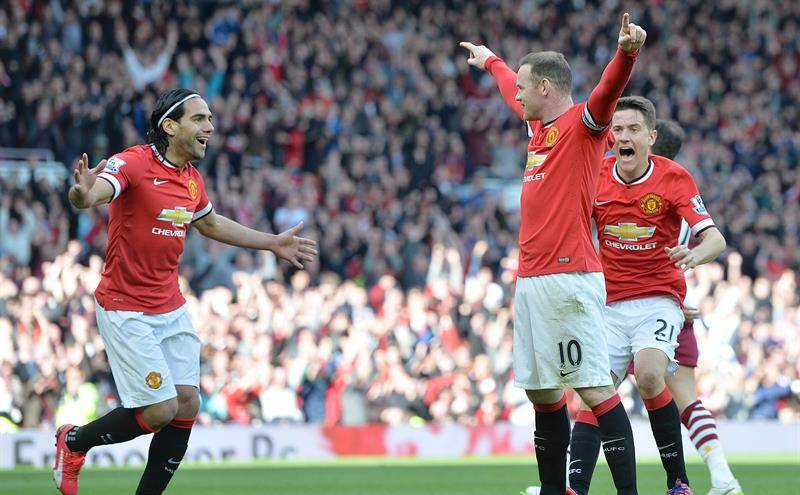 Herrera y Rooney dan el triunfo al United ante un combativo Aston Villa