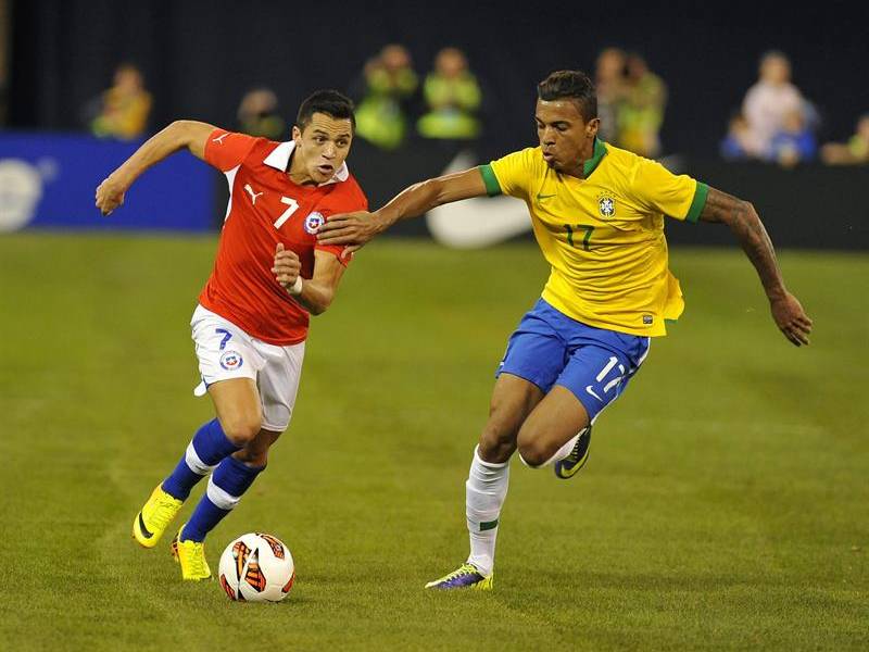 Brasil superó 2-1 a Chile en un desteñido amistoso