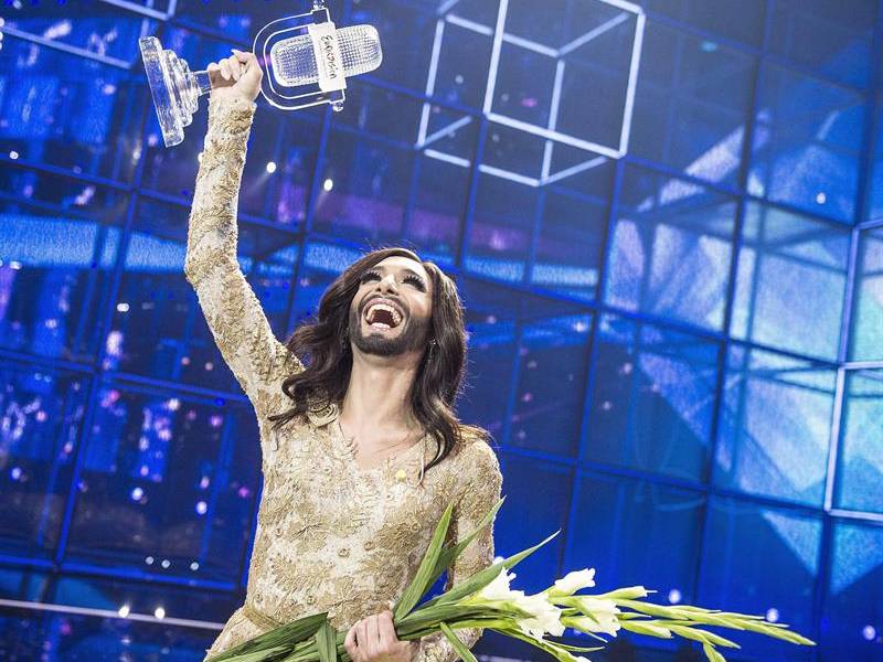 Frenética recepción de Conchita Wurst a Austria tras victoria en Eurovisión