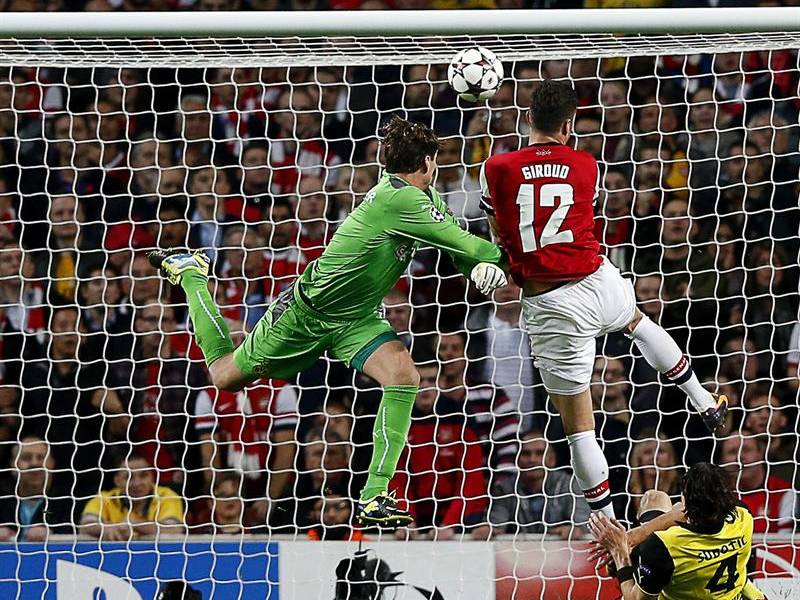 El Borussia de Lewandowski frena en casa al Arsenal de Özil