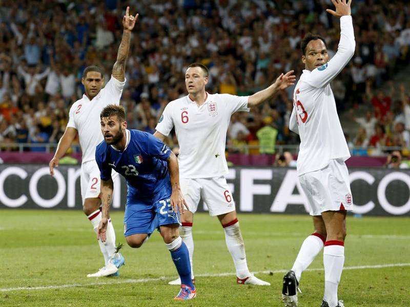 Los penaltis premian el fútbol de Italia que pasa a semifinales de la Eurocopa
