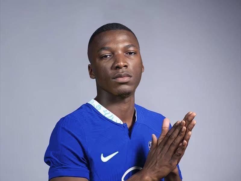 Chelsea y Moisés Caicedo: una nueva oferta por ficharlo, alcanzaría los 100 millones de dólares