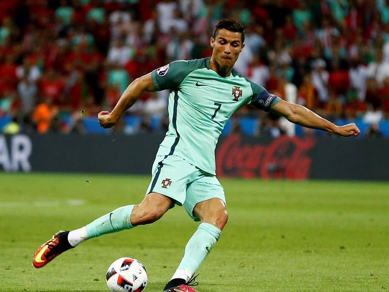 Cristiano Ronaldo invita a la viuda de exjugador italiano