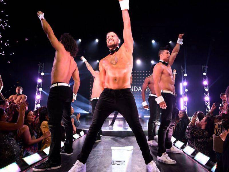 La violenta historia de los Chippendales, el primer club de striptease para mujeres en Estados Unidos