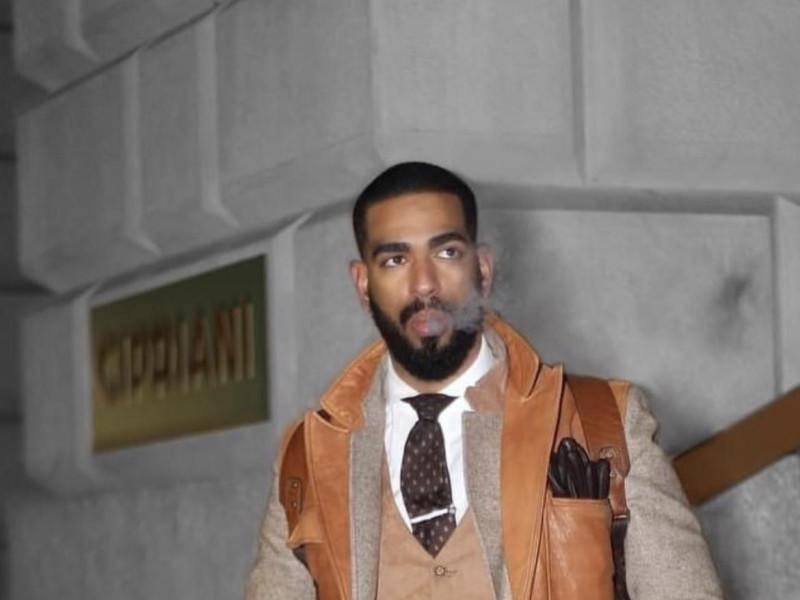 El modelo Johnny Medina fue asesinado a puñaladas por su acosador en el metro de Nueva York