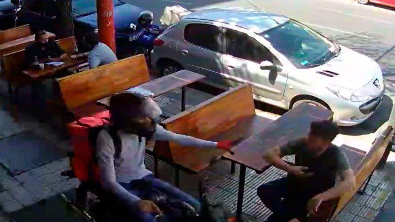 Quito: Delincuentes usan mochilas de delivery para robar