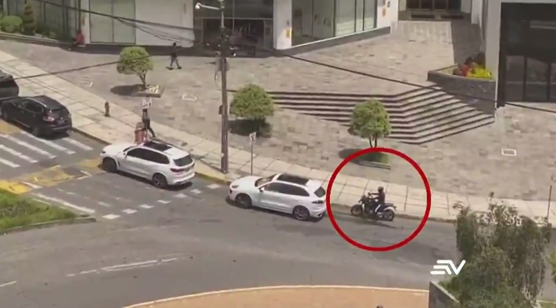 Investigan a 2 agentes de Quito por delincuencia organizada