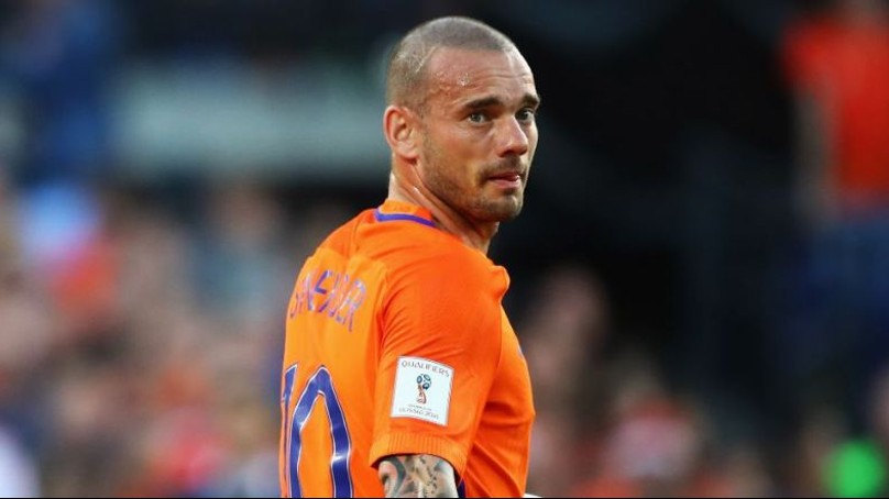 Wesley Sneijder le dijo adiós al fútbol